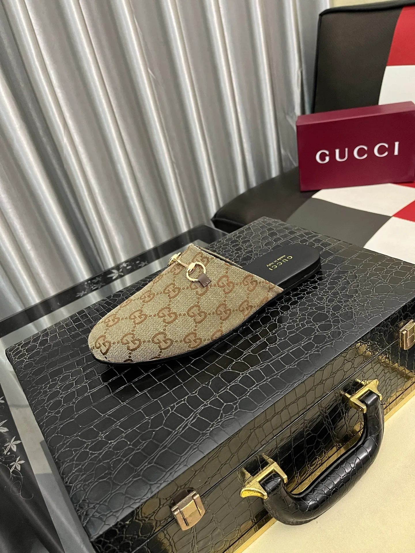 Men's shoes 💰480⌚️⌚️[Gucci] 2024 new season half-slip men's shoes, made of Italian imported first-layer frosted cowhide➕sheepskin lining, original hardware buckle, original combination wear-resistant outsole, real shot 🎬 Very comfortable on the feet, size 36-44